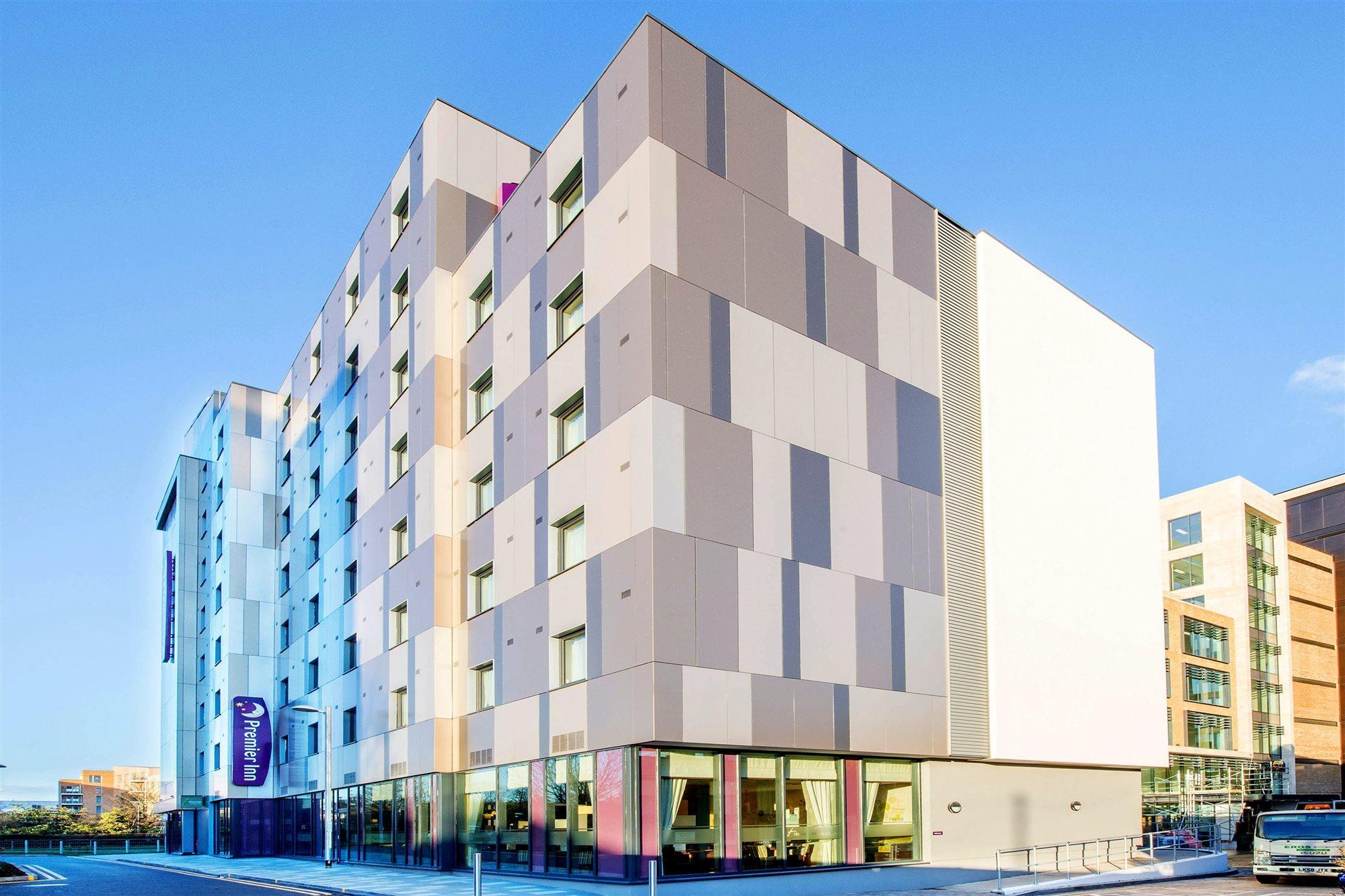 Premier Inn Maidenhead Town Centre ภายนอก รูปภาพ