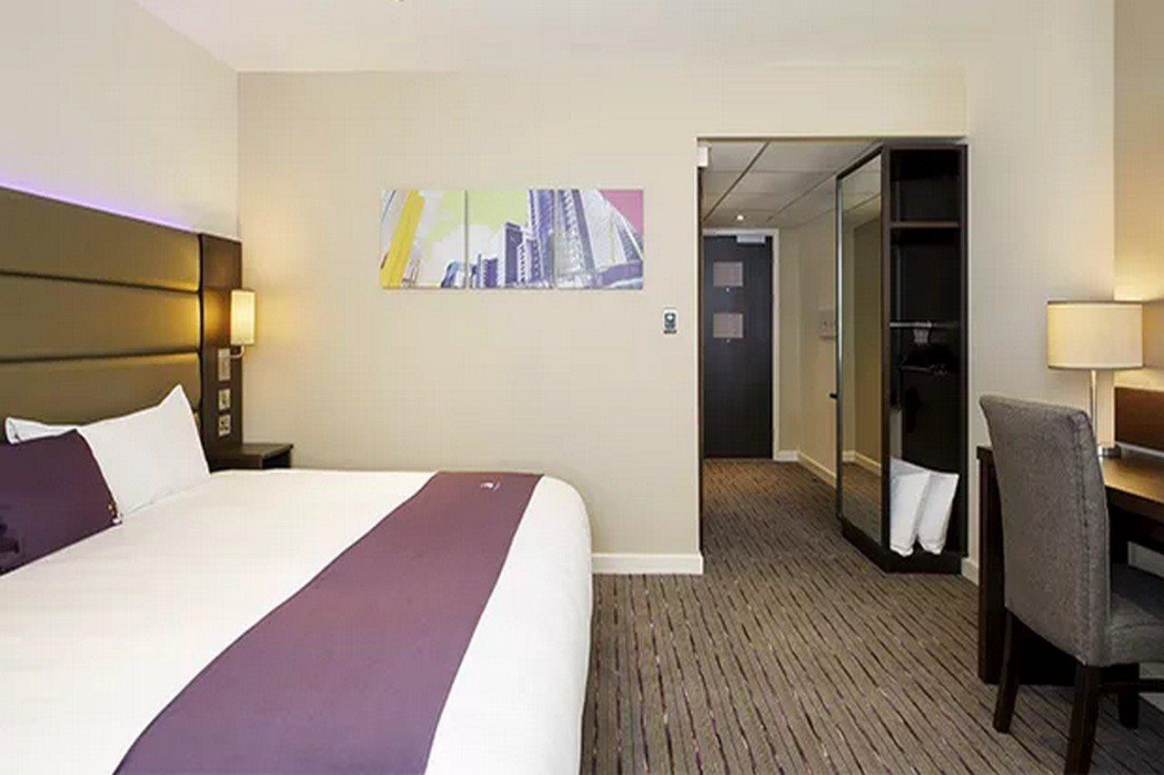 Premier Inn Maidenhead Town Centre ภายนอก รูปภาพ